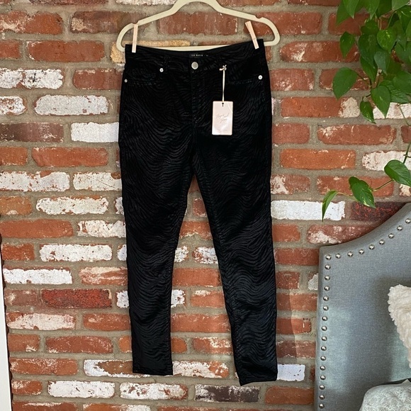 Ted Baker London Debra Zebra Skinny Jeans in Velvet Black NWT Size 27 - Picture 9 of 13